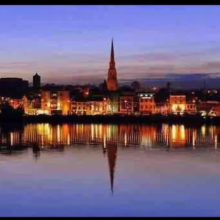 Prázdninový dům 3 Bed Quaint House Town Center Wexford