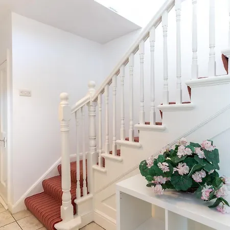 3 Bed Quaint House Town Center Prázdninový dům Wexford